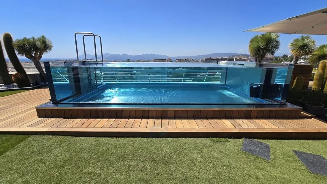 戛纳之畔，汤臣无边泳池跨国打造无界之蓝！